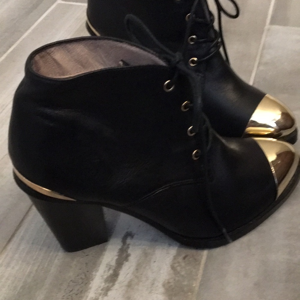 ALDO Black Heels with Gold Toe Trim - Picture 3 of 5